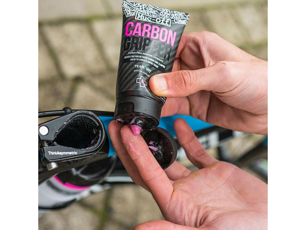 Muc-Off Carbon Gripper 75g Asennustahna