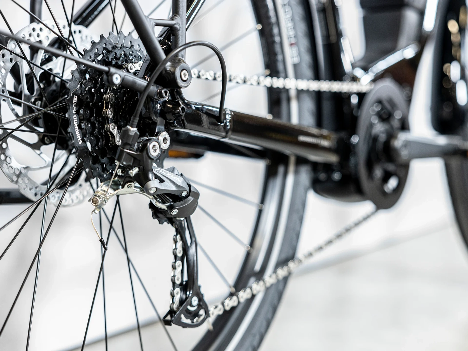 Trek Allant+ 5 Stagger