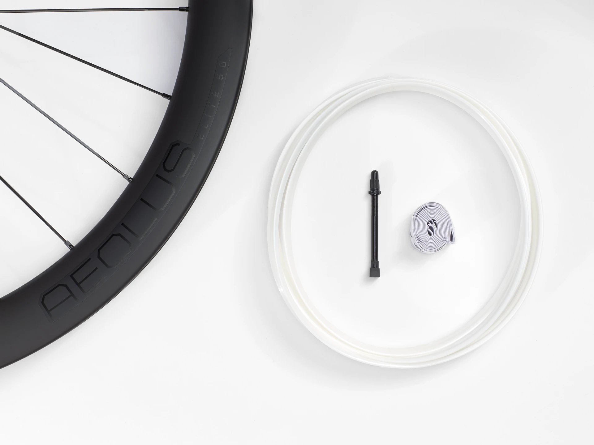 Bontrager Aeolus Elite 50 TLR Disc Road Wheel Takakiekko