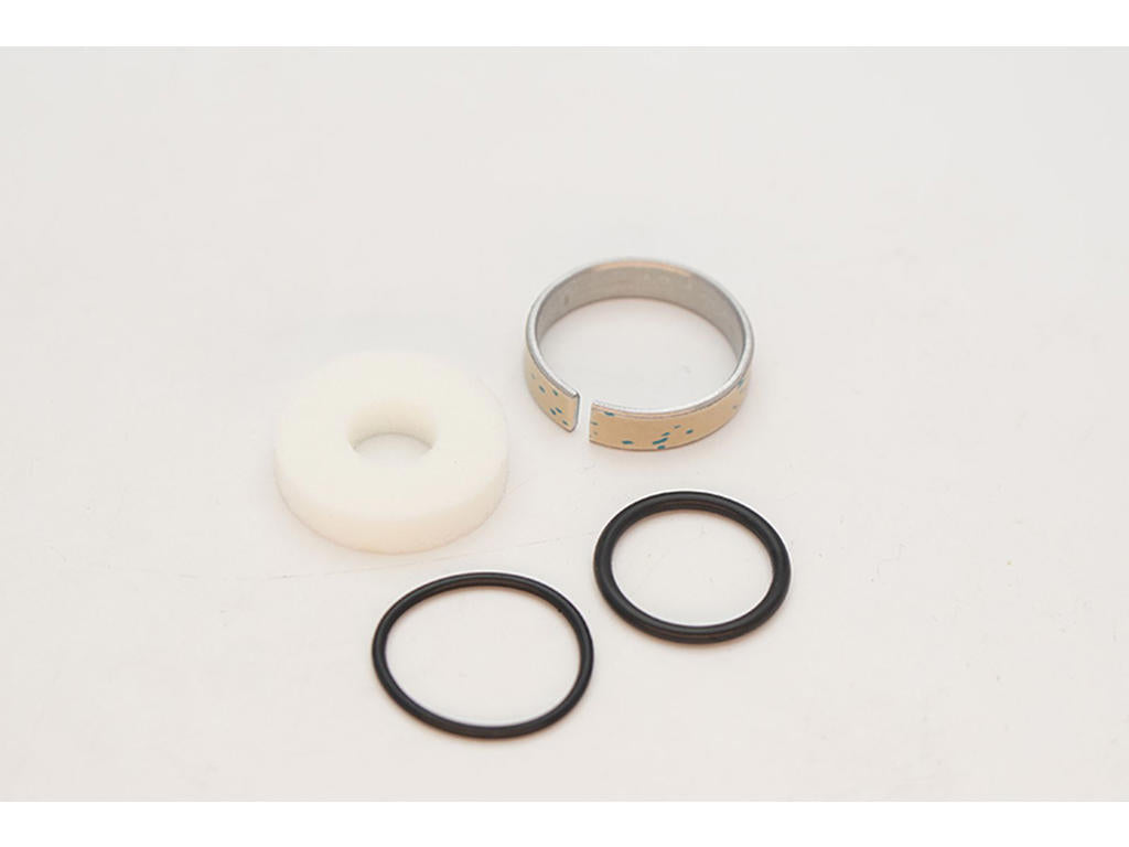 ROCKSHOX 200 Hour/1 Year Service Kit Seatpost Service Kit Reverb Stealth C1 Tiivistesarja