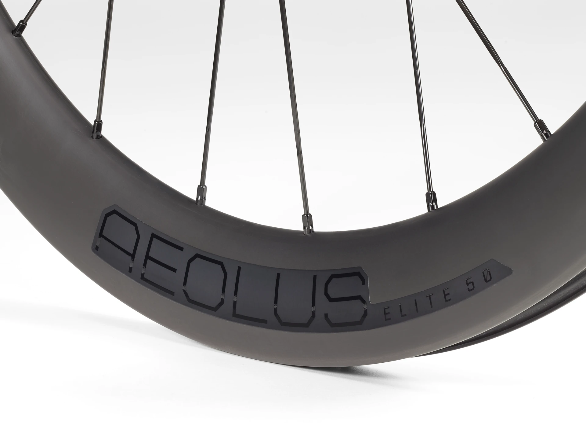 Bontrager Aeolus Elite 50 TLR Disc Road Wheel Takakiekko